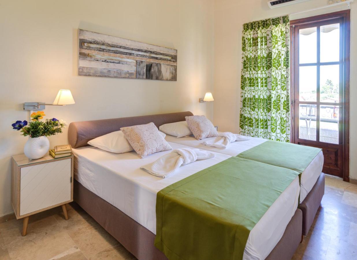 Chriselen Hotel Eleonas Eksteriør billede