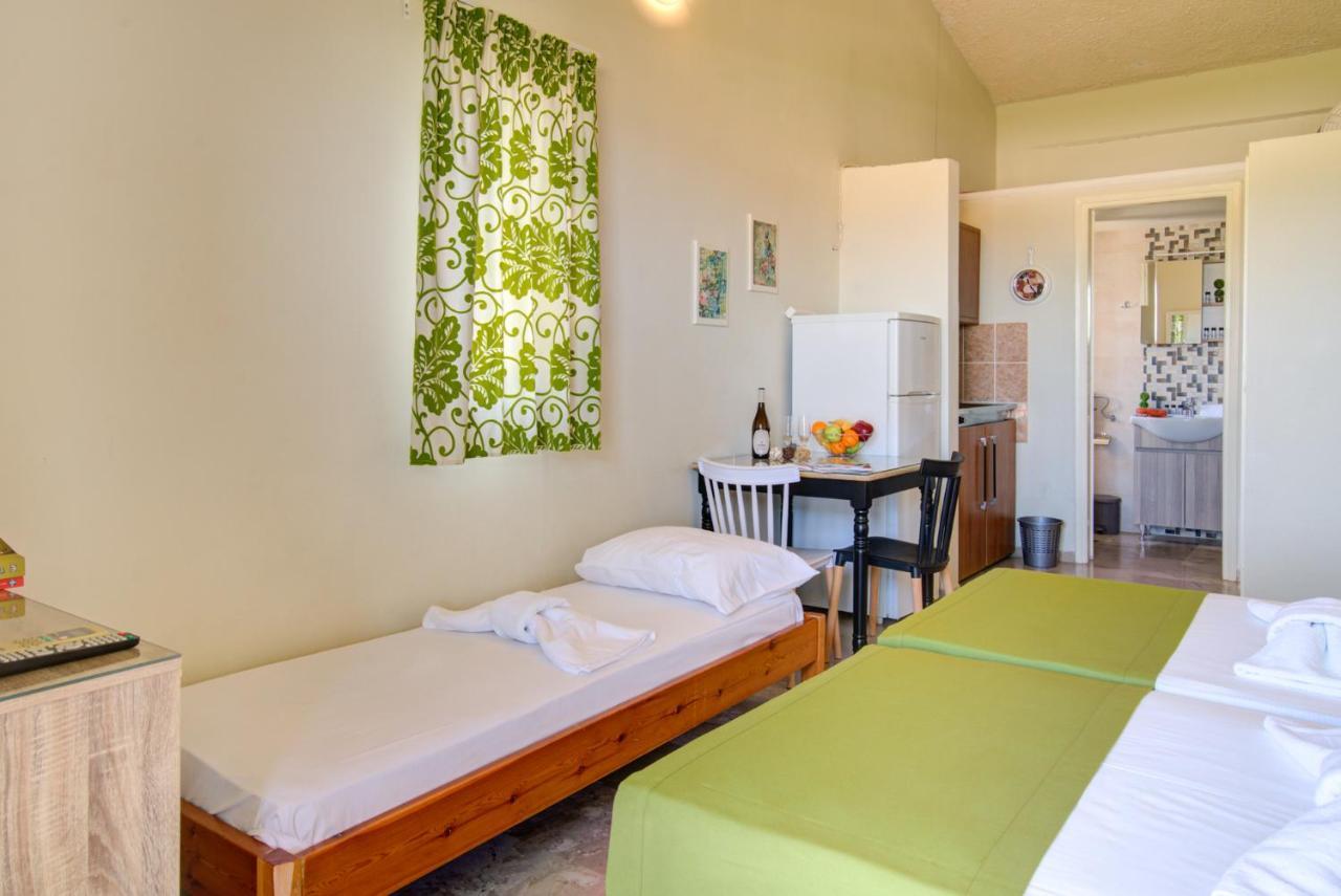 Chriselen Hotel Eleonas Eksteriør billede