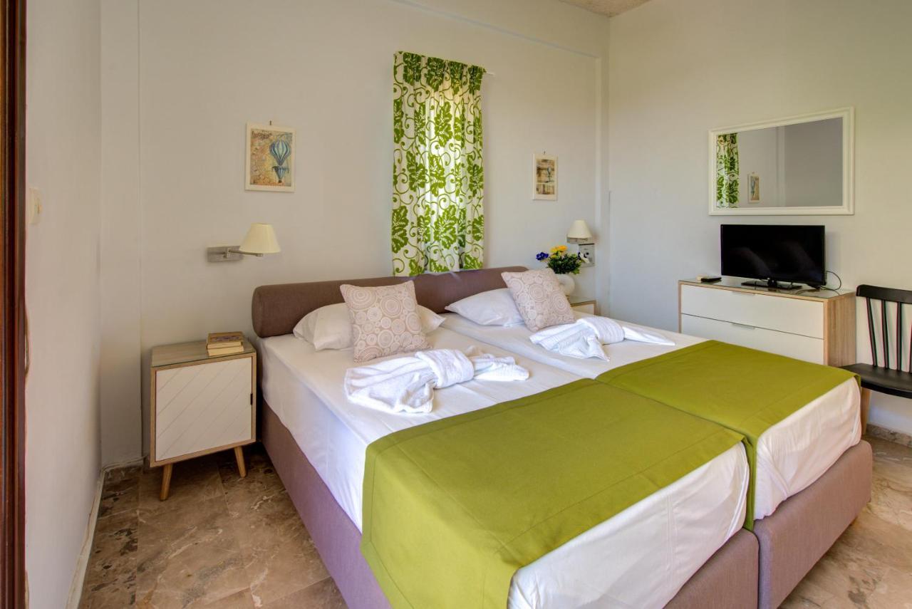Chriselen Hotel Eleonas Eksteriør billede