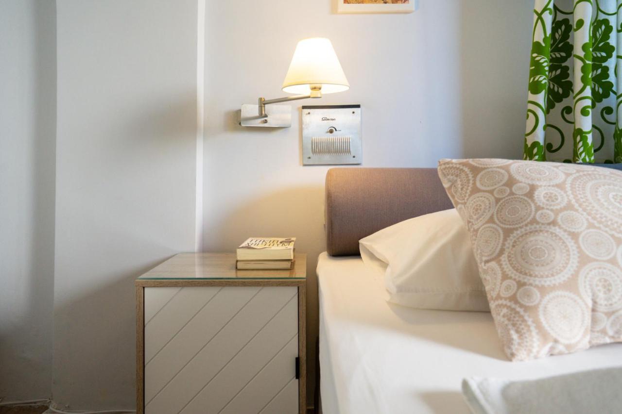 Chriselen Hotel Eleonas Eksteriør billede