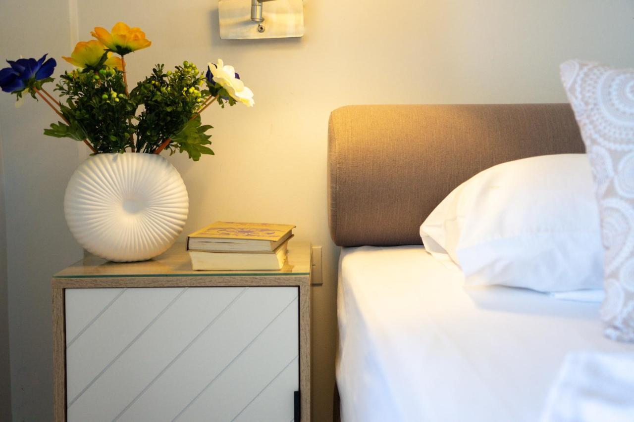 Chriselen Hotel Eleonas Eksteriør billede