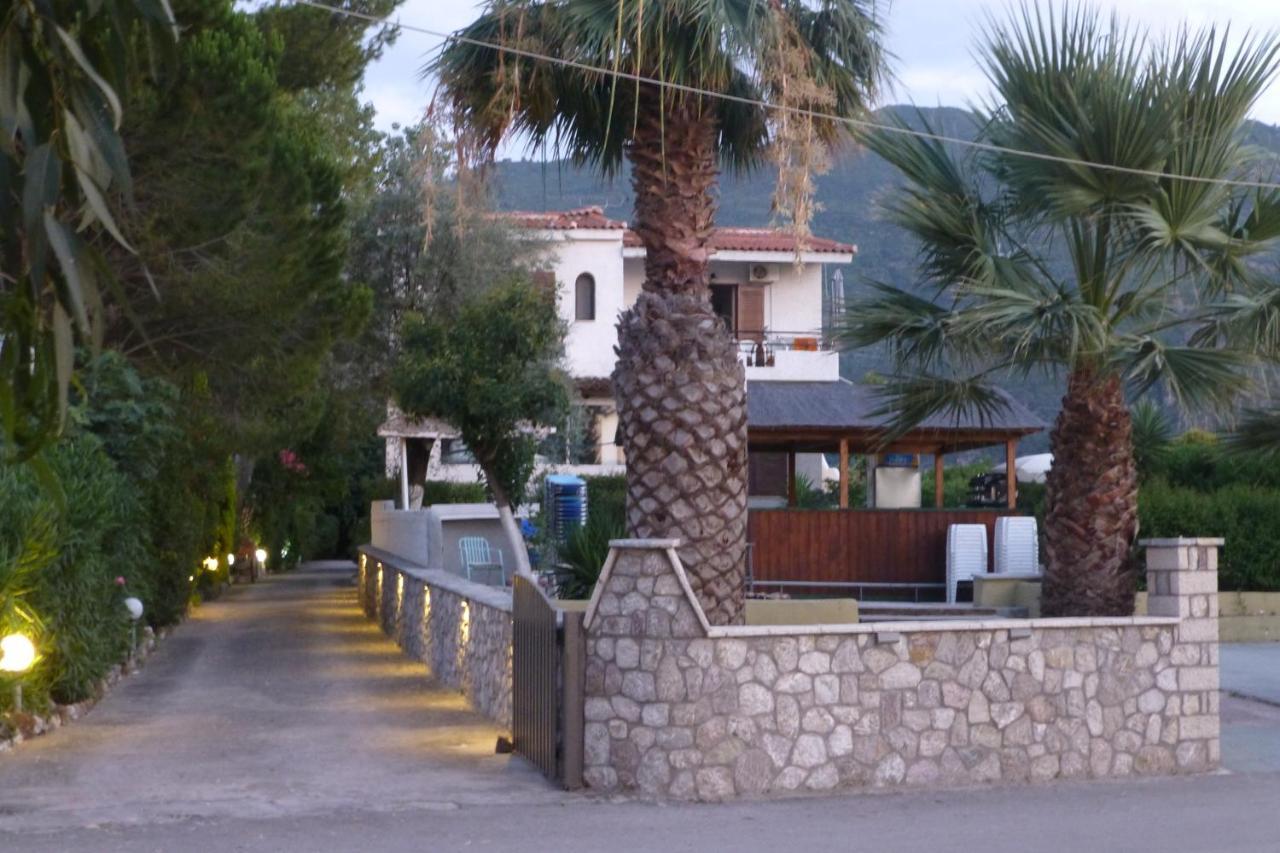 Chriselen Hotel Eleonas Eksteriør billede